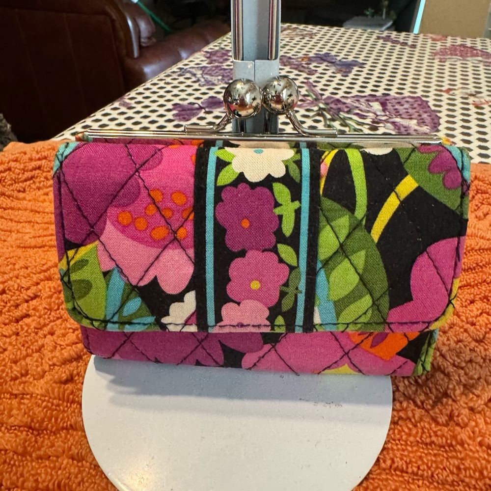 Vera Bradley  Kisslock Wallet
